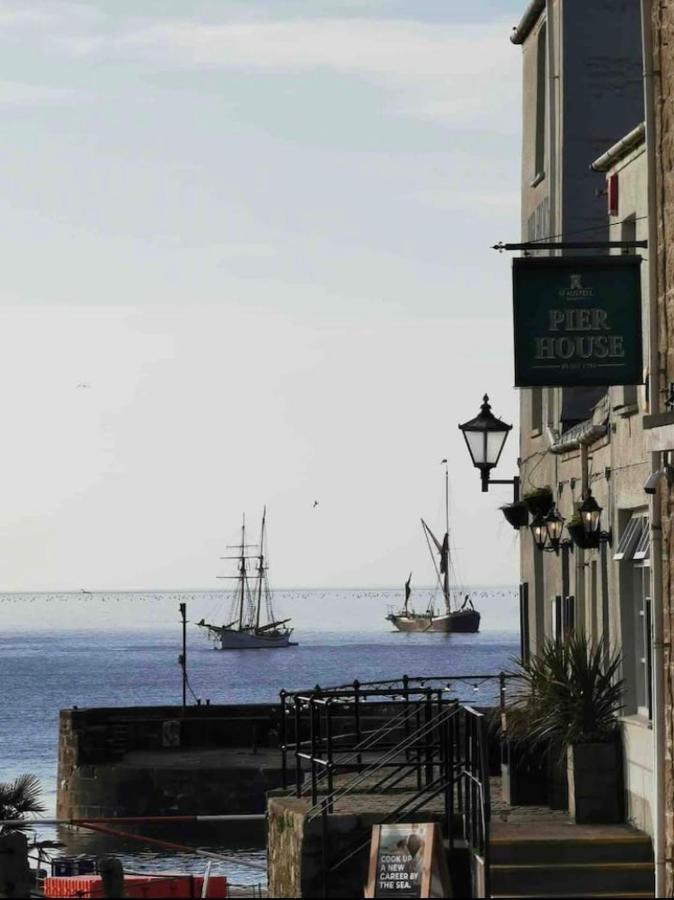 Stunning Yacht Sea Lion In Charlestown Harbour, Cornwall Otel Dış mekan fotoğraf